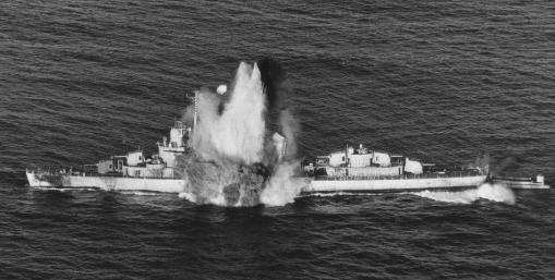 USS_Howorth_torpedo_hit